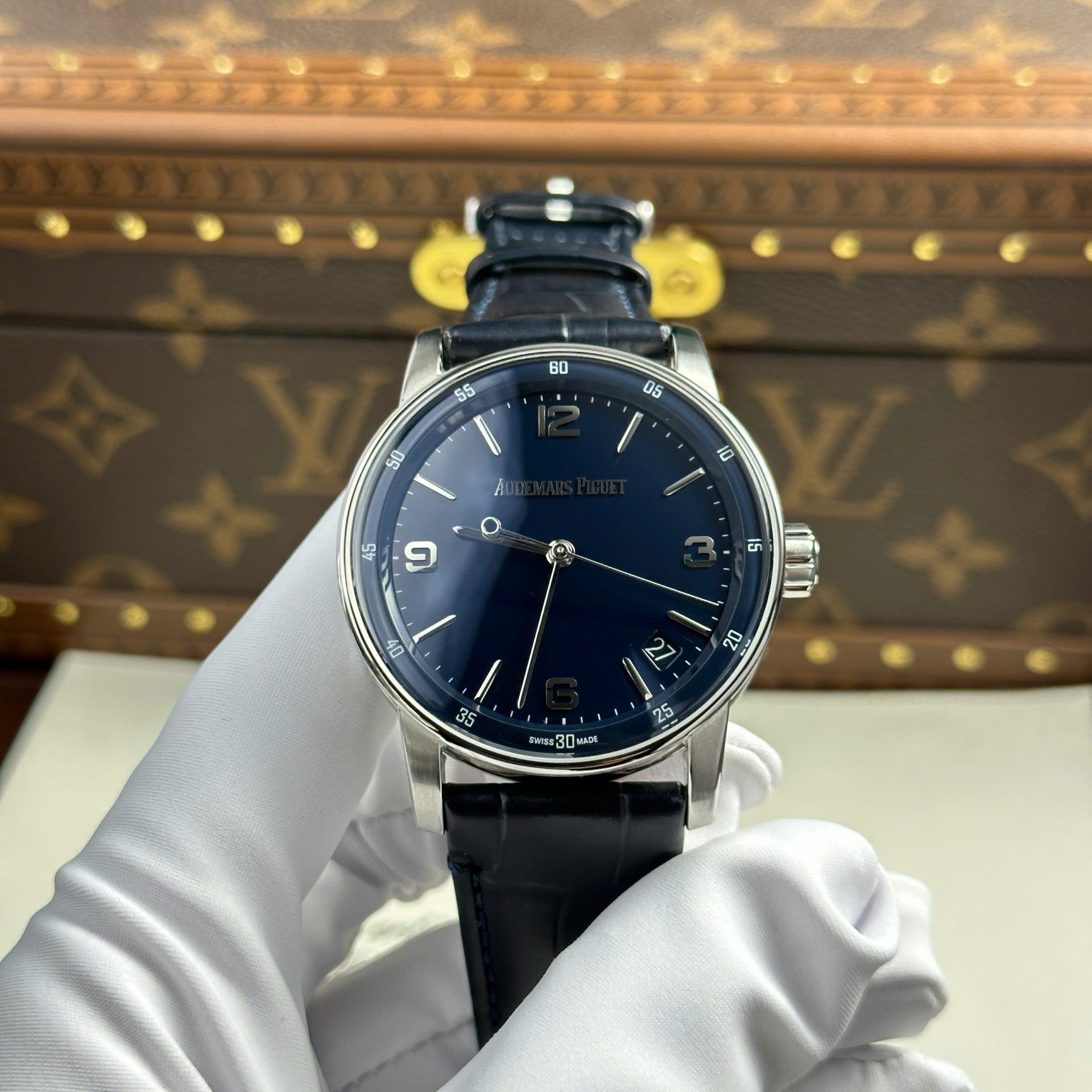 Dong-Ho-Audemars-Piguet-Code-11.59-Selfwinding-15210OR-Rep-11-Mat-Xanh-Blue-Nha-May-APS-41mm-4.jpg Audemars Piguet Code 11.59 Selfwinding 15210OR Replica Watch Blue Dial APS Factory 41mm - Image 1