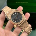 Audemars Piguet Replica Watch Royal Oak 15400 Gold Wrapped Black Dial ZF 41mm - Image 4