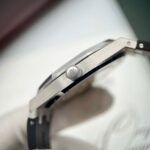 Audemars Piguet Replica Watch Royal Oak 15400ST Black Dial Rubber Strap 41mm - Image 6