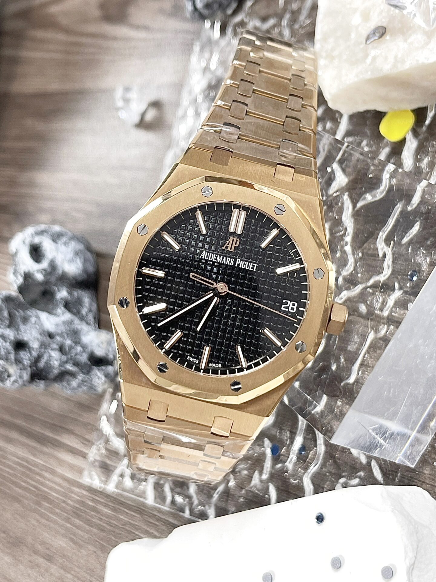 Dong-Ho-Audemars-Piguet-Royal-Oak-15510OR-Replica-11-Mat-Den-41mm-4.jpg Audemars Piguet Royal Oak 15510OR Replica Watch Black Dial 41mm - Image 1