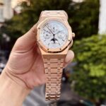Audemars Piguet Royal Oak 26574OR White Dial Replica 1:1 Watch 41mm
