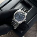 Audemars Piguet Replica Watch Royal Oak Womens Dial Blue 34mm - Image 2