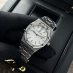 Audemars Piguet Replica Watch Royal Oak Womens White Dial 34mm - Image 2