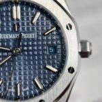 Audemars Piguet Replica Watch Royal Oak Blue Dial Metal Wire 34mm - Image 4