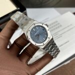 Audemars Piguet Replica Watch Royal Oak Blue Dial Metal Wire 34mm - Image 3