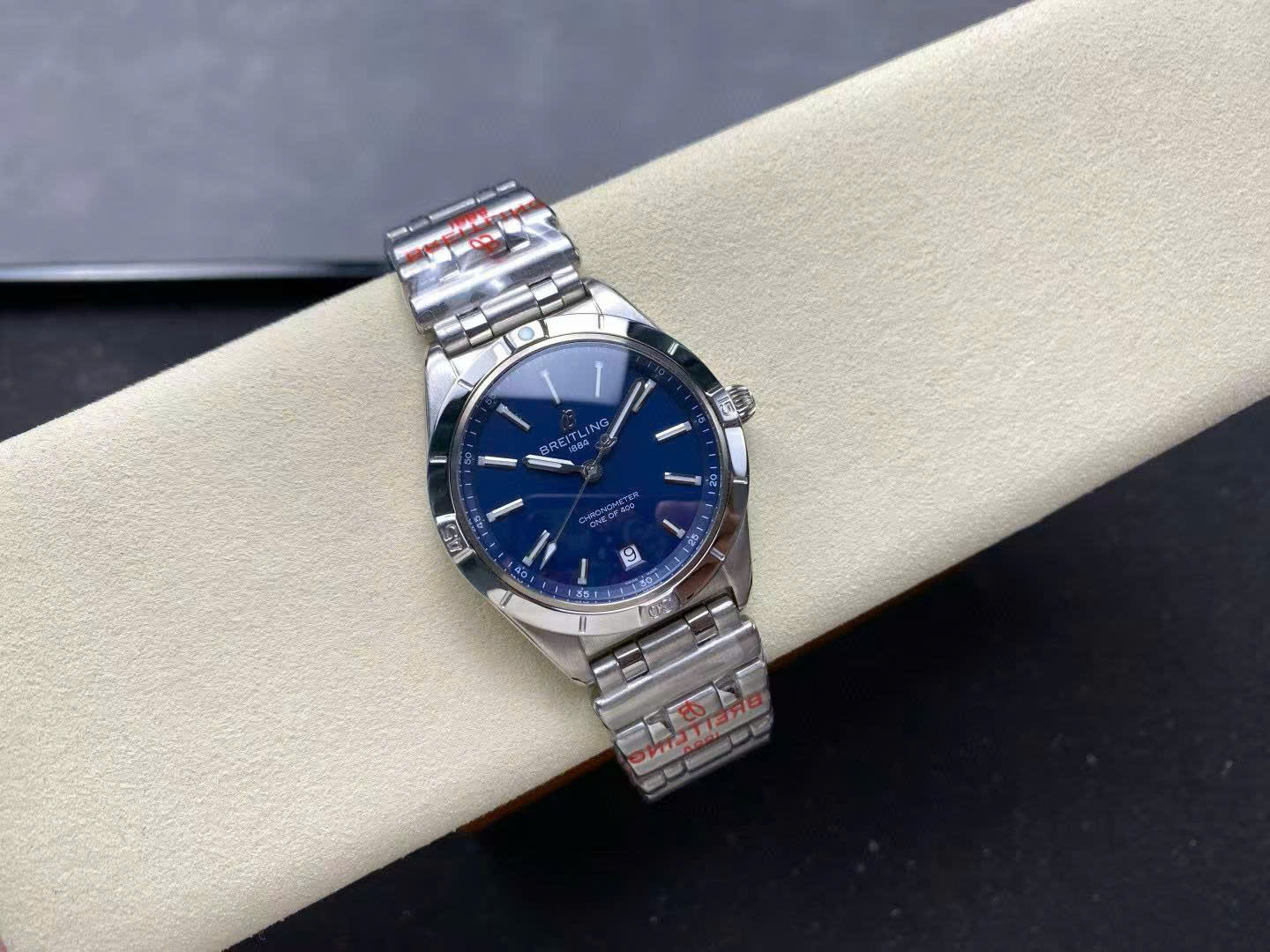 Dong-Ho-Breitling-Chronomat-Automatic-A10380101C1A1-Replica-11-Mat-Xanh-Duong-Day-Kim-Loai-36mm-5.jpg Breitling Chronomat Automatic A10380101C1A1 Replica Watches Blue Dial Metal Wire 36mm - Image 1
