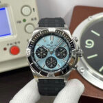 Breitling Luxury Replica Watches Super Chronomat B01 Ice Blue Dial Rubber Strap 44mm