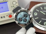 Breitling Luxury Replica Watches Super Chronomat B01 Ice Blue Dial Rubber Strap 44mm - Image 2