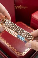 Cartier Panthere W2PN0007 White Dial Fake Watch Rose Gold 27x37mm - Image 9