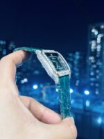 Cartier Santos With Green Moissanite Replica Watch 39.8mm - Image 6