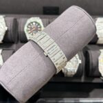 Cartier Santos Best Replica Watch With Full Natural Diamond VVS Blue Dial 39.8mm - Image 8