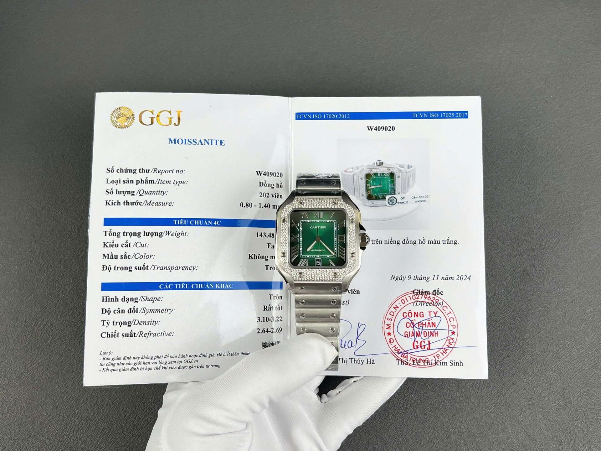 Dong-Ho-Cartier-Santos-Mau-Xanh-La-Cay-Che-Tac-Dinh-Kim-Cuong-Moissanite-BVF-39-7.jpg Cartier Santos Green Copies Watch Custom Diamonds Moissanite BV Factory 39.8mm - Image 1