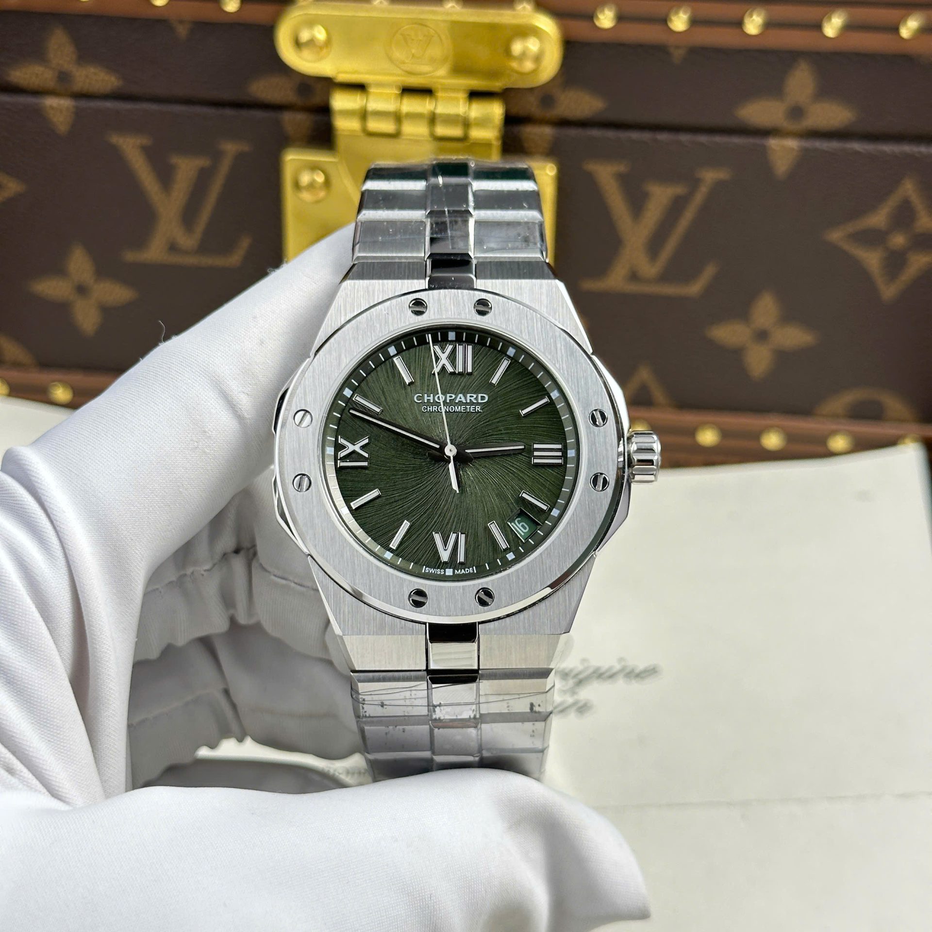 Dong-Ho-Chopard-Alpine-Eagle-298600-Replica-1-1-Mat-Xanh-La-Cay-GHF-41mm-1.jpg Chopard Alpine Eagle 298600 Replica Watch Green Dial GH Factory 41mm - Image 1