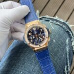 Hublot Big Bang Chronograph Replica Watch King Gold Blue With Diamond Bezel 44mm - Image 2
