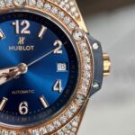 Hublot Big Bang One Click Replica Watch Blue Dial With Moissanite Diamond 39mm - Image 4