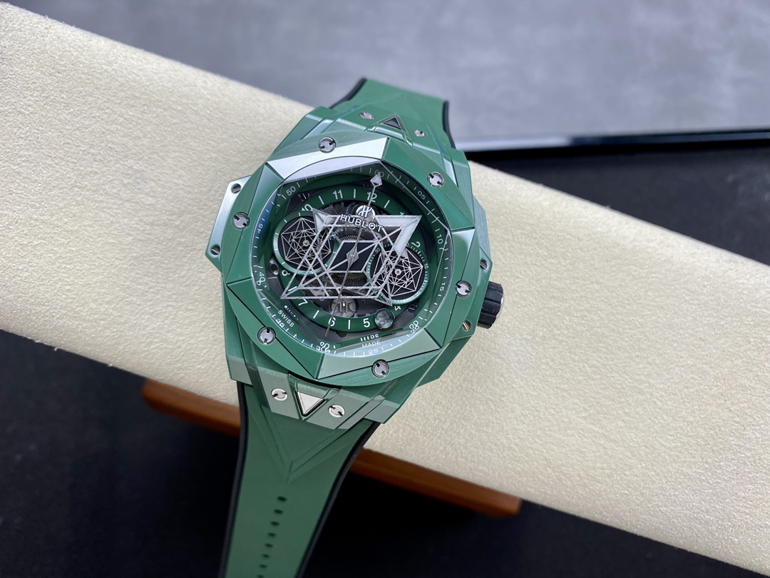 Dong-Ho-Hublot-Big-Bang-Sang-Bleu-II-Ceramic-Mau-Xanh-La-Cay-44mm-2.jpg Hublot Big Bang Sang Bleu II Replica Watch Ceramic Green 44mm - Image 1