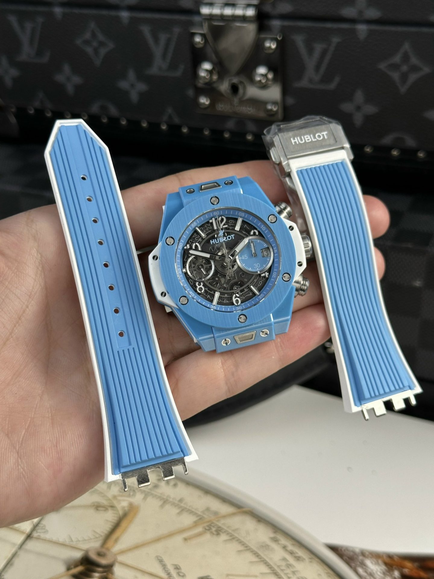 Dong-Ho-Hublot-Big-Bang-Unico-Ceramic-Sky-Blue-Rep-11-Nha-May-BBF-9.jpg Hublot Best Replica Watch Big Bang Unico Ceramic Sky Blue BBF Factory 42mm - Image 1