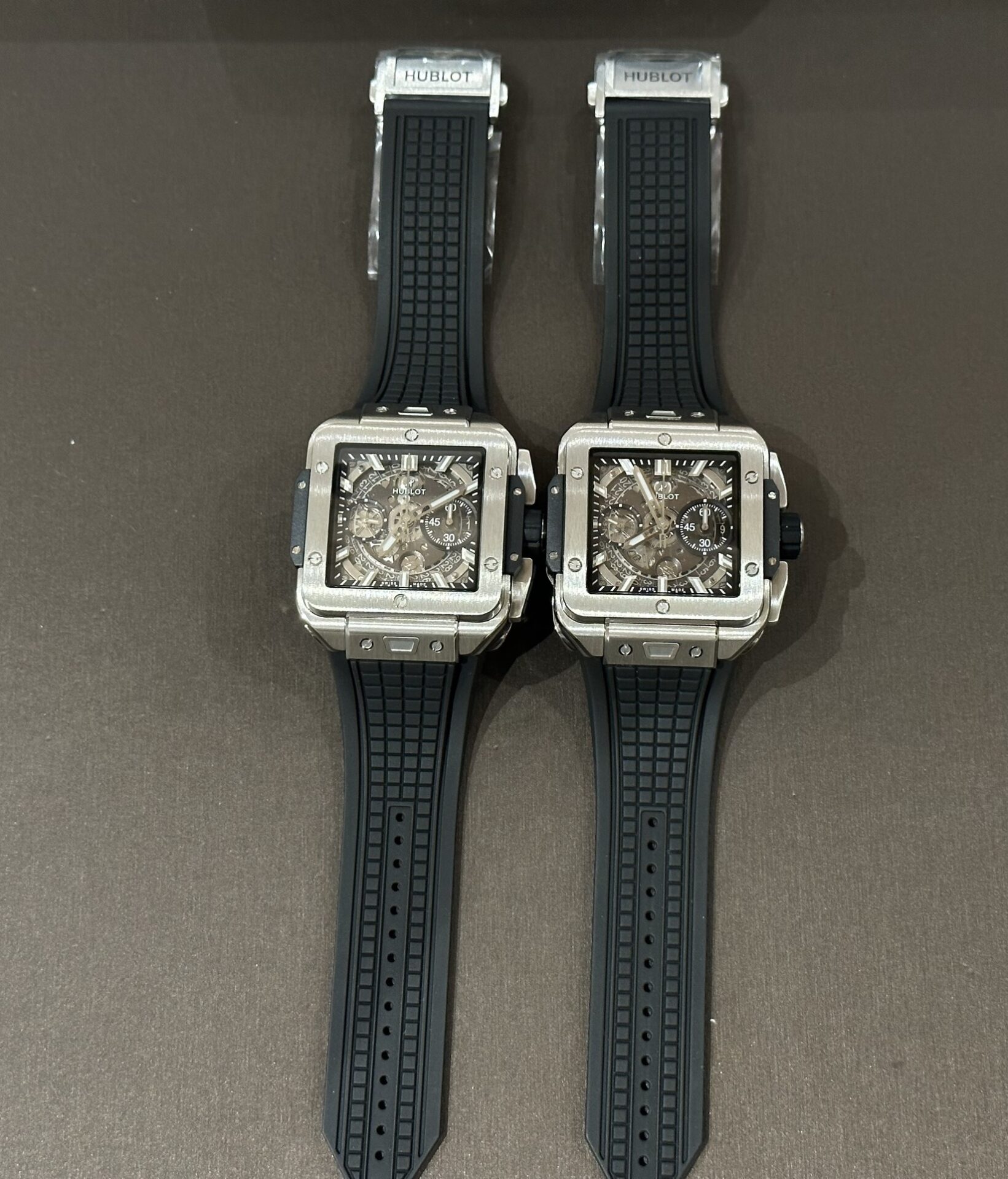 Dong-Ho-Hublot-Big-Big-Square-Replica-11-Titanium-Nha-May-BBF-42mm-2.jpg Hublot Big Big Square Replica Watch Titanium BBF Factory 42mm - Image 1