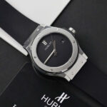 Hublot Classic Fusion 40 Years Anniversary Fake Watch Black Dial 42mm - Image 3