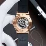 Hublot Classic Fusion King Gold Black Dial Copies Watches Movement SW300 Rubber Strap 42mm - Image 7