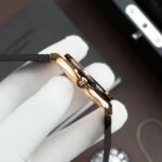 Hublot Classic Fusion King Gold Copies Watch Black Dial Movement SW300 Crocodile Leather Strap 42mm - Image 5