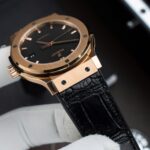 Hublot Classic Fusion King Gold Copies Watch Black Dial Movement SW300 Crocodile Leather Strap 42mm - Image 4