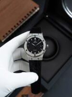 Hublot Classic Fusion Black Dial Imitation Watches Custom Natual Diamonds Automatic SW300 Movement 42mm - Image 2