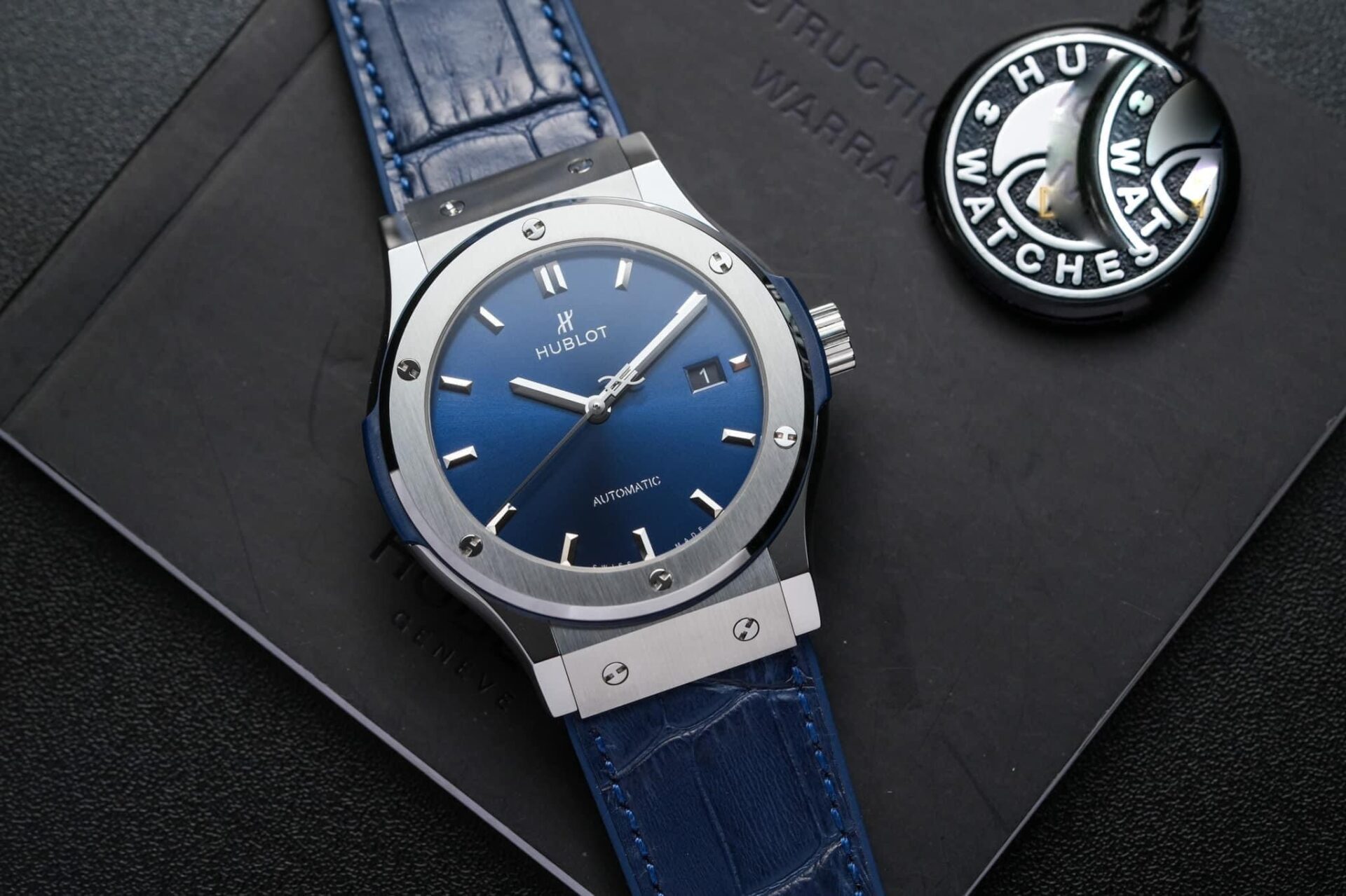 Dong-Ho-Hublot-Classic-Fusion-Mau-Xanh-Duong-Rep-11-Nha-May-JJF-7.jpg Hublot Classic Fusion Titanium Replica Watch Blue Dial JJF Factory 42mm - Image 1