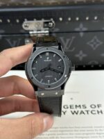 Hublot Classic Fusion Replica Watch Refined Ceramic Carbon Dial 42mm - Image 2