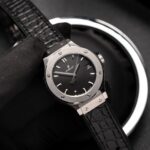 Hublot Replica 1:1 Watch Classic Fusion Black Dial Leather Strap HB Factory 33mm