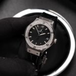 Hublot Replica 1:1 Watch With Diamonds Bezel Black Dial HB Factory 33mm
