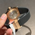 Hublot Replica 1:1 Watch One Click Gold Wrapped With Full Moissanite 39mm - Image 7