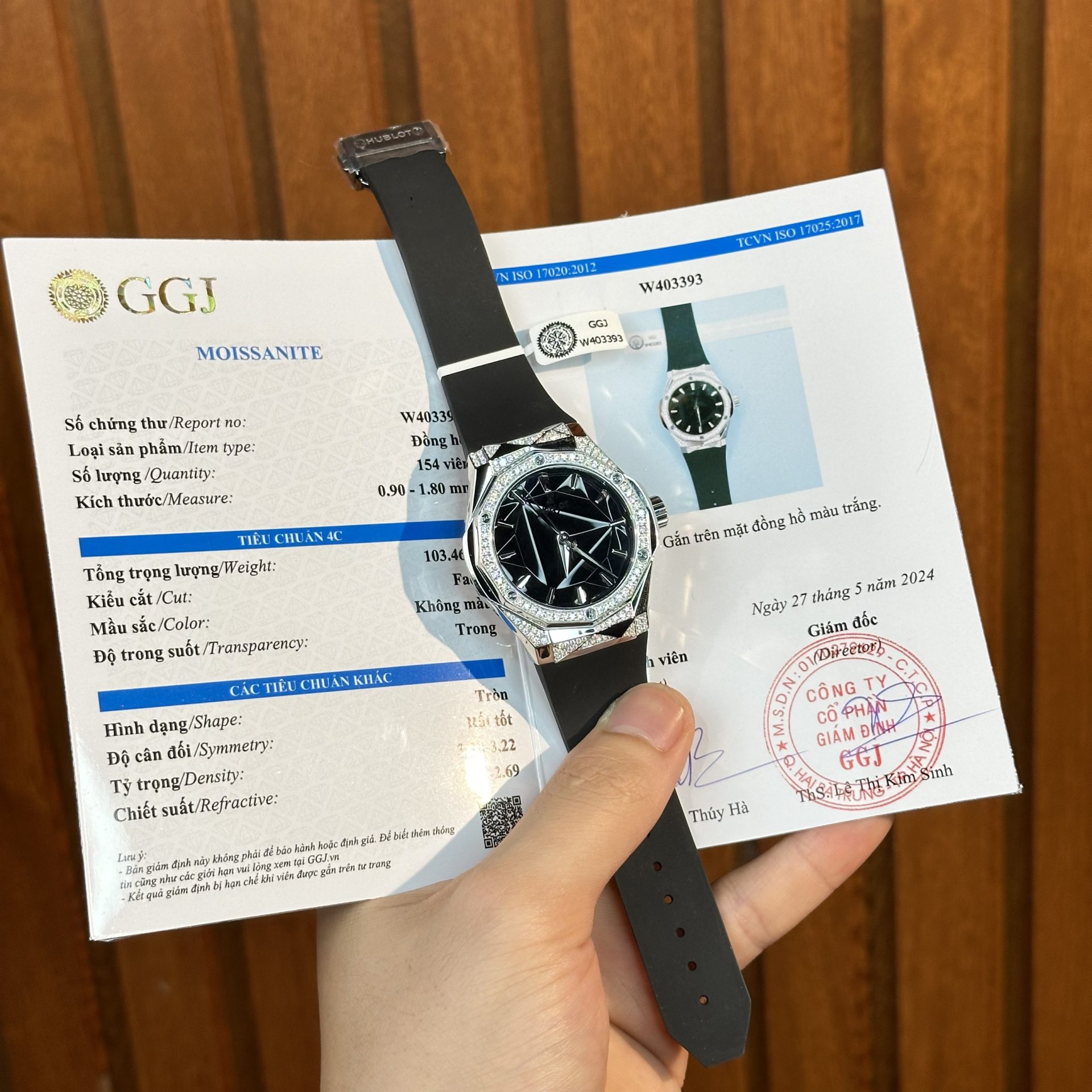 Dong-Ho-Hublot-Orlinski-Do-Kim-Cuong-Moissanite-Demi-Mau-Den-40mm-2.jpg Hublot Replica Watch Orlinski Custom Demi Moissanite Diamonds 40mm - Image 1