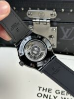 Hublot Classic Fusion Replica Watch Ceramic Refined Black 42mm - Image 8