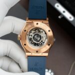 Hublot Copies Watches Classic Fusion King Gold Dial Blue Movement SW300 Rubber Strap 42mm - Image 7