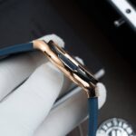 Hublot Copies Watches Classic Fusion King Gold Dial Blue Movement SW300 Rubber Strap 42mm - Image 6