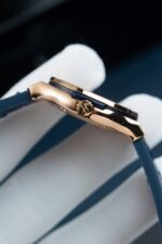 Hublot Replica Watch Classic Fusion King Gold Dial Blue 33mm - Image 6