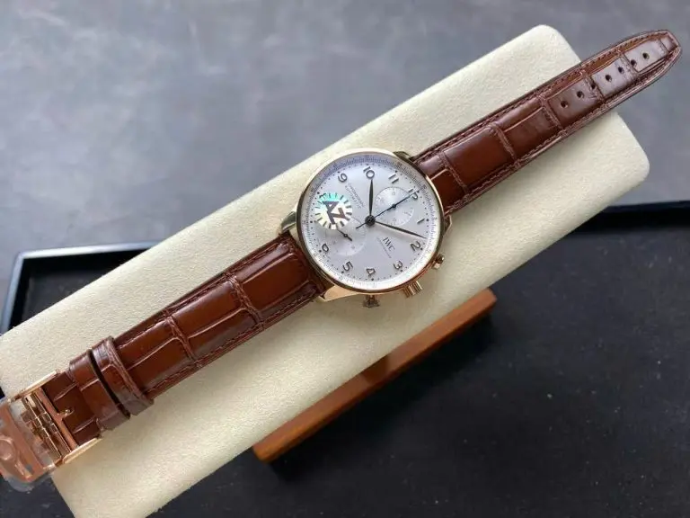 Dong-Ho-IWC-Schaffhausen-IW371611-Replica-11-Mat-Trang-Day-Da-Nha-May-AZ-41mm.webp IWC Schaffhausen IW371611 Knock Off Watches White Dial Leather Strap AZ Factory 41mm - Image 1
