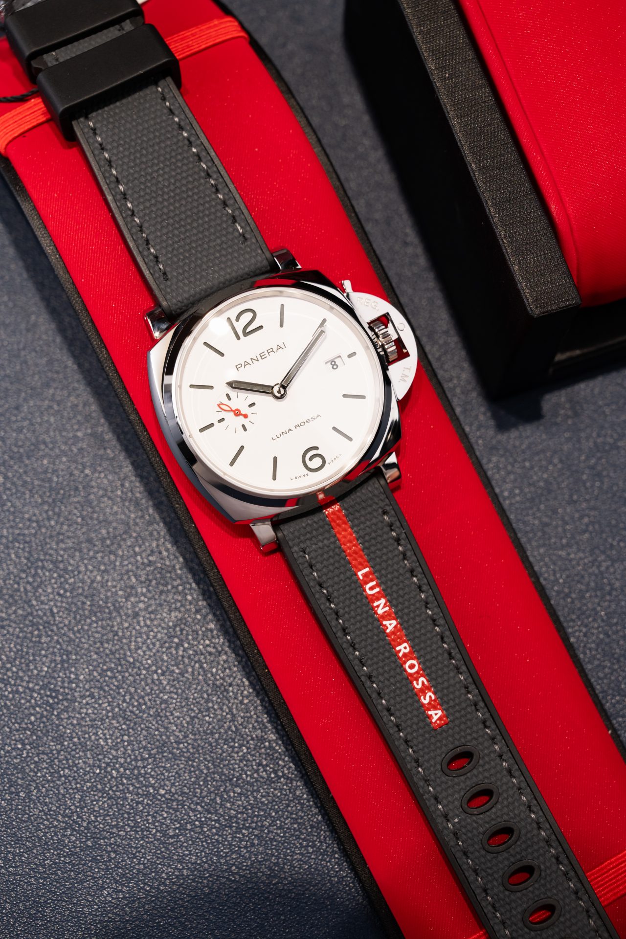 Dong-Ho-Luminor-Due-Luna-Rossa-PAM1381-Replica-11-May-Co-Tu-Dong-Thuy-Sy-Xuong-42mm-2.jpg Luminor Due Luna Rossa PAM1381 Replica Watches Automatic Movement VS Factory 42mm - Image 1