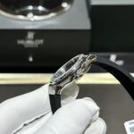 Hublot Classic Fusion Replica Watch With Moissanite Diamond Rubber Strap HB Factory 33mm - Image 5