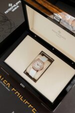 Patek Philippe Best Replicas Aquanaut 5067 Customs Moissanite Diamonds PPF Factory 35.6mm - Image 3