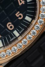 Patek Philippe Best Replicas Aquanaut 5067 Customized Moissanite Diamonds PPF Factory 35.6mm - Image 7