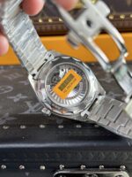 Omega Replica Watch Seamaster Aqua Terra Dial Green 43mm - Image 8