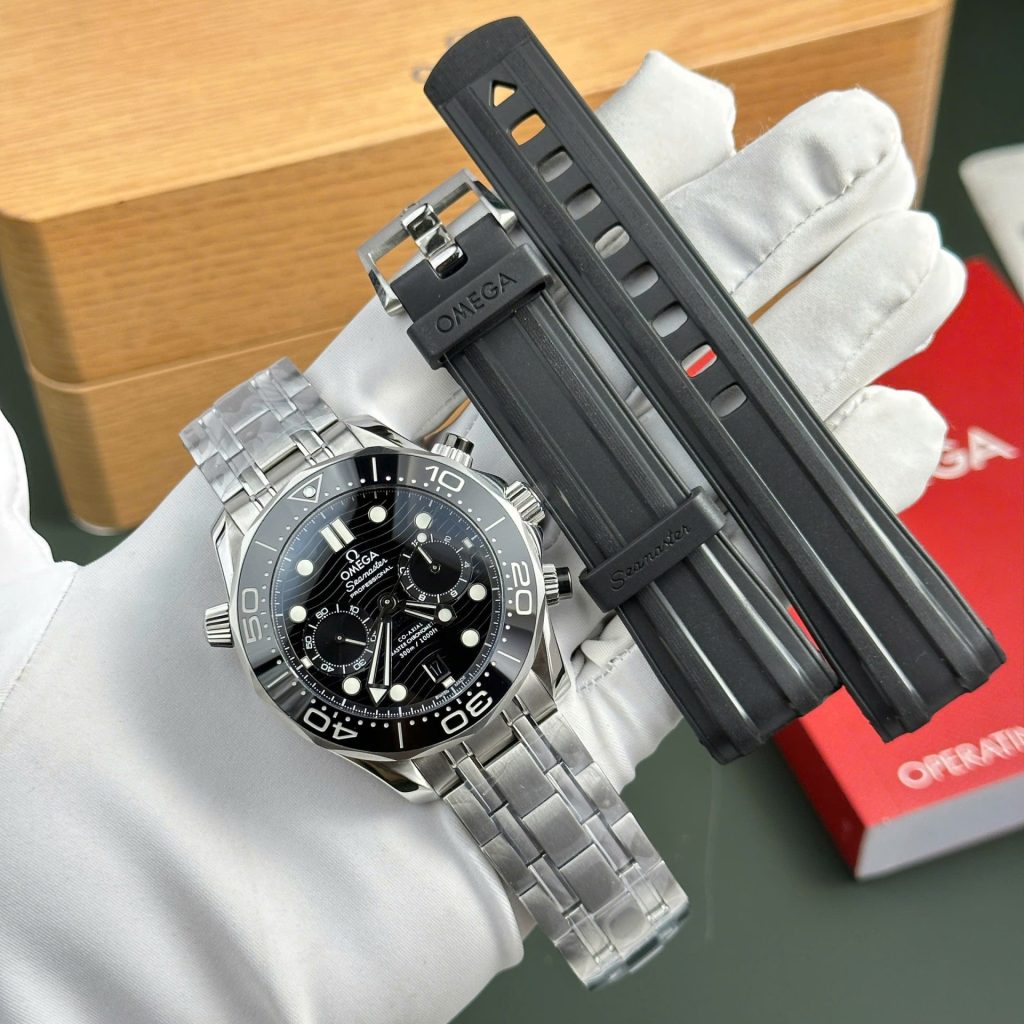 Dong-Ho-Omega-Replica-11-Seamaster-Diver-300M-Chronograph-Mat-Den-Nha-May-N1-44mm-9.jpg Omega Copies Watches Seamaster Diver 300M Chronograph Dial Black N1 Factory 44mm - Image 1