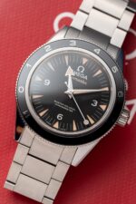 Omega Seamaster 007 Replica Watch Black Dial VS Factory 41mm - Image 2