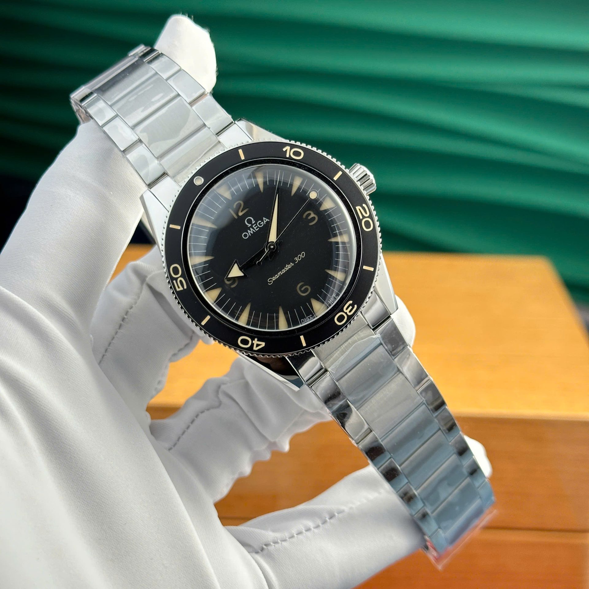 Dong-Ho-Omega-Seamaster-300-Heritage-Replica-1-1-Mat-Den-Day-Kim-Loai-Xuong-VS-41mm-1.jpg Omega Seamaster 300 Heritage Imitation Watches Black Dial Metal Wire VS Factory 41mm - Image 1