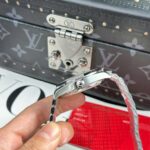 Omega Seamaster Aqua Terra 150M Luxury Fake Watches Black Dial Metal Wire VS Factory 41mm - Image 9