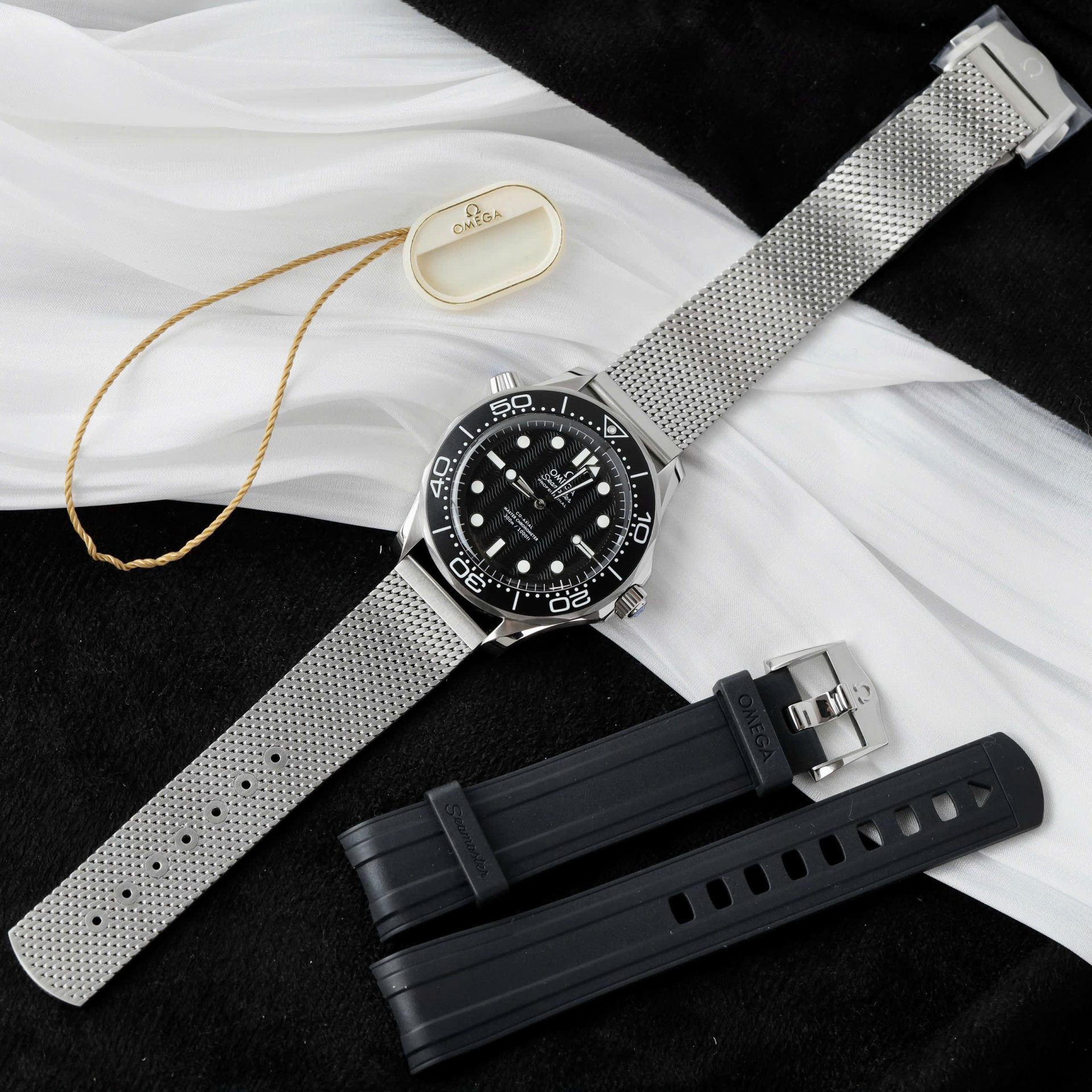 Dong-Ho-Omega-Seamaster-Diver-300M-Co-Axial-Master-Chronometer-Rep-11-Xuong-VS-42mm-4.jpg Omega Seamaster Diver 300M Co-Axial Master Chronometer Best Replicas VS Factory 42mm - Image 1