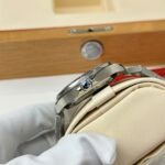 Omega Seamaster Diver 300M Replica Watches White Dial Metal Wire VS Factory 42mm - Image 5