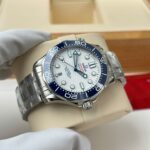 Omega Seamaster Diver 300M Replica Watches White Dial Metal Wire VS Factory 42mm - Image 4